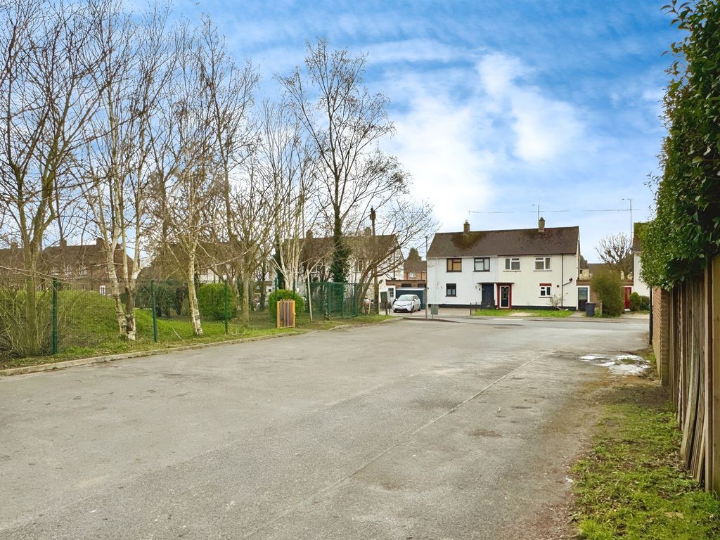 Property photo 3 of 11