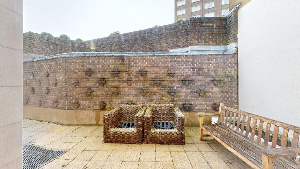 Property photo 2 of 3