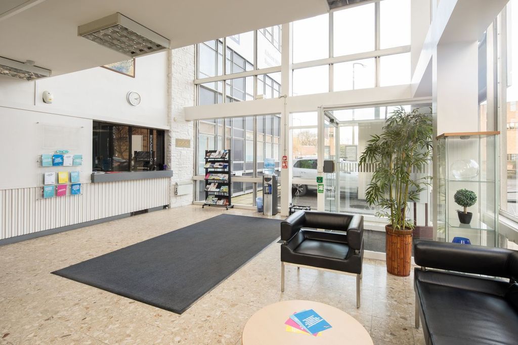 Property photo 2 of 8