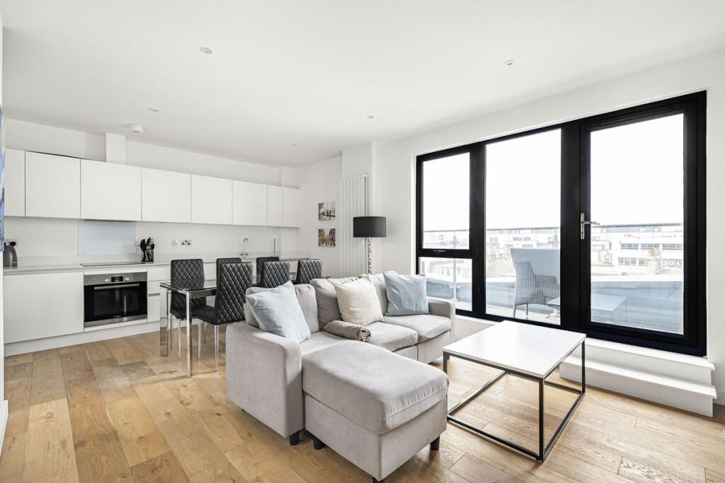 Property photo 1 of 10