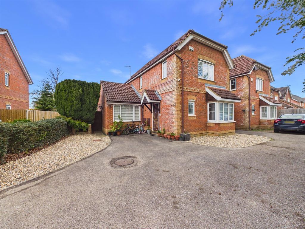 Property photo 1 of 17 Cam02435G0-Pr0202-Still027.Jpg