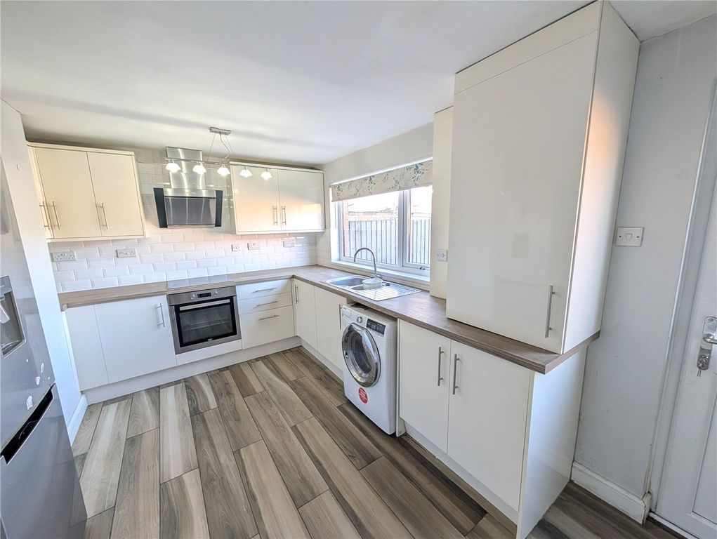 Property photo 2 of 13 Picture No. 19