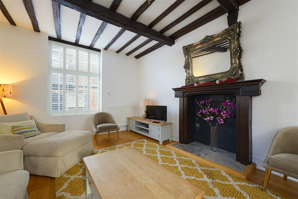 Property photo 3 of 33