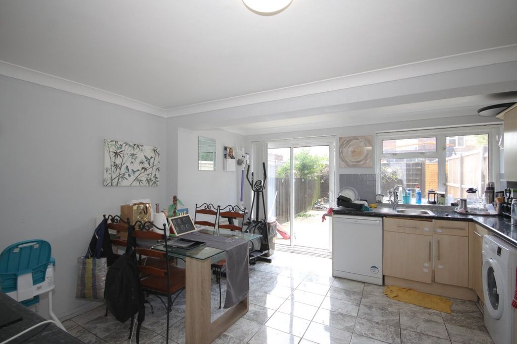 Property photo 3 of 12 Dining Area