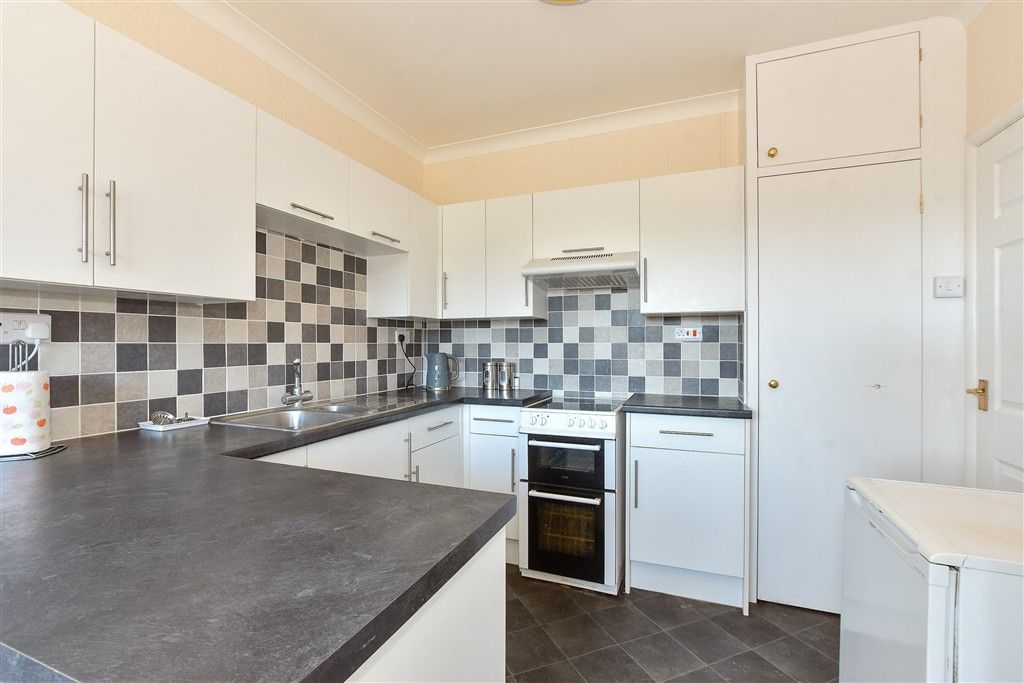 Property photo 3 of 9 Kitchen/Dining Room