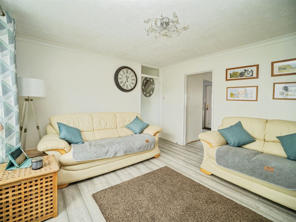 Property photo 2 of 41