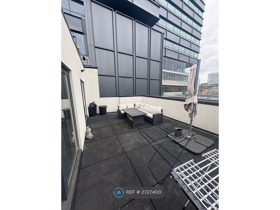 Property photo 3 of 9 Terrace