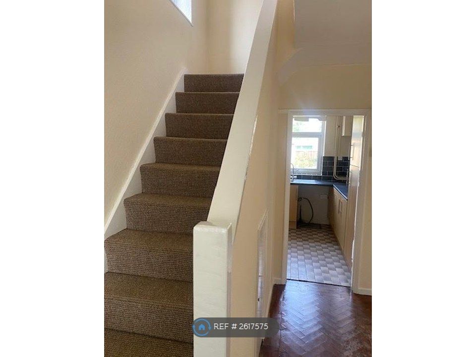 Property photo 3 of 32