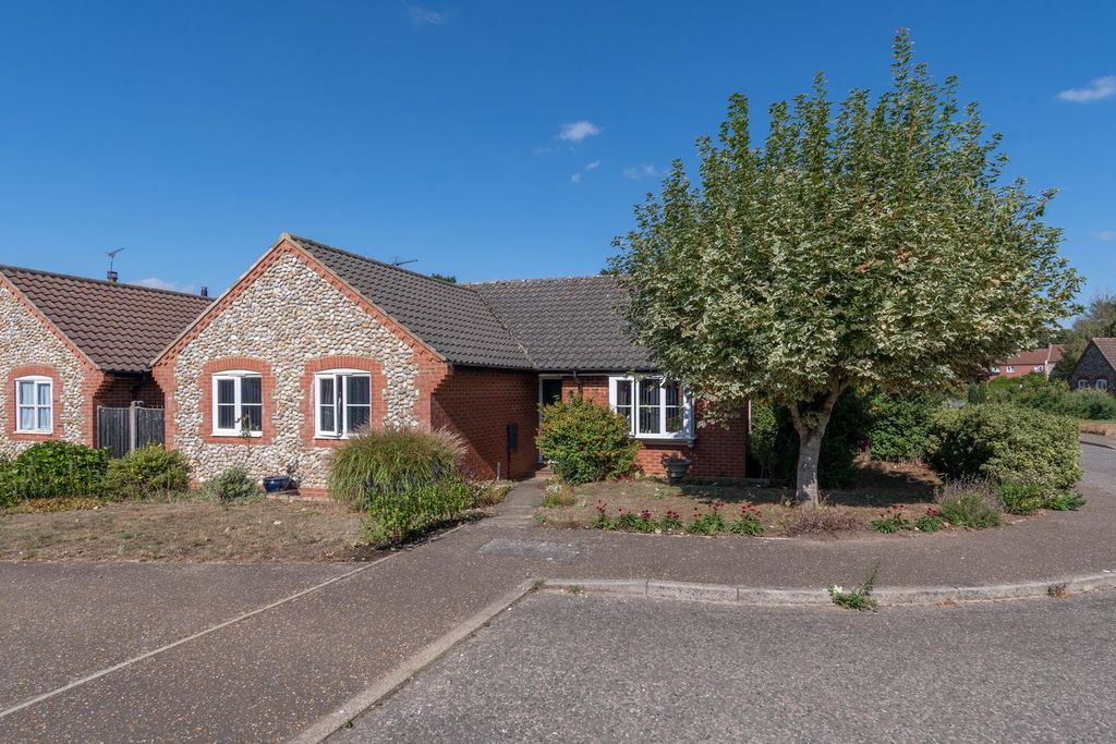 Property photo 1 of 21