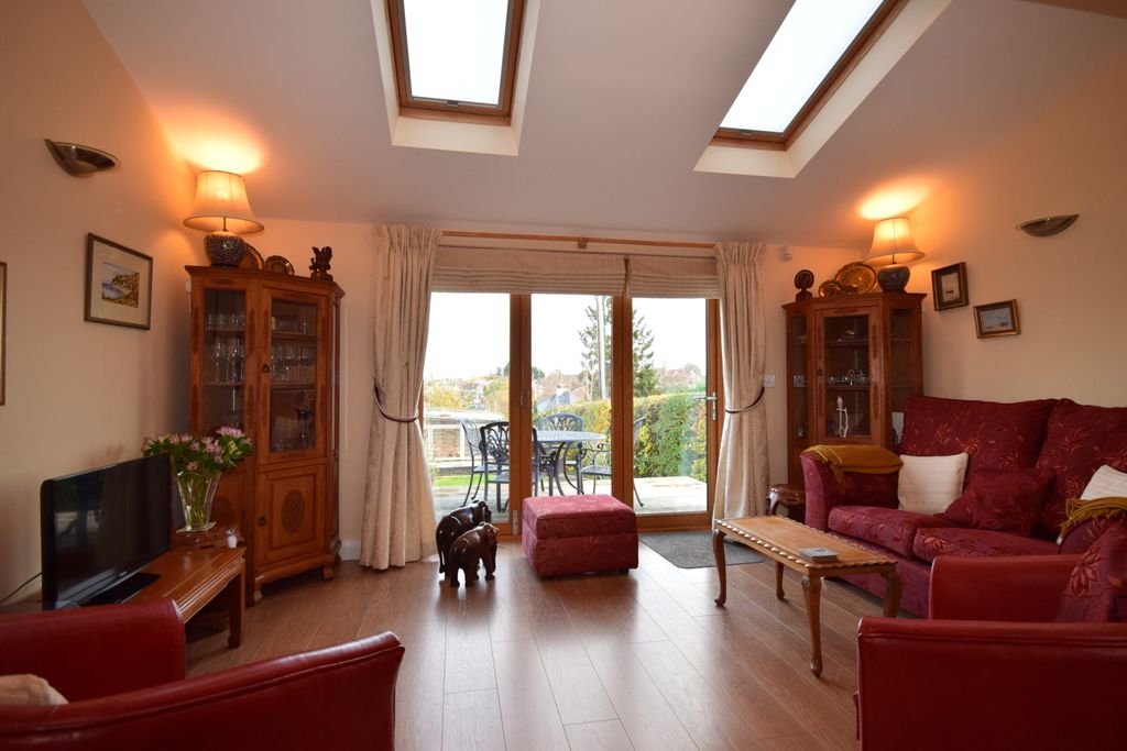 Property photo 3 of 13
