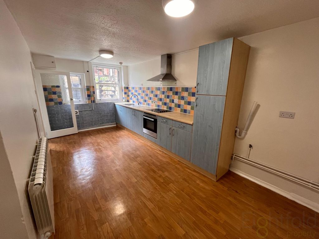 Property photo 1 of 20 Aa3B297E-9829-475F-8F2E-0183d47Bfd4A
