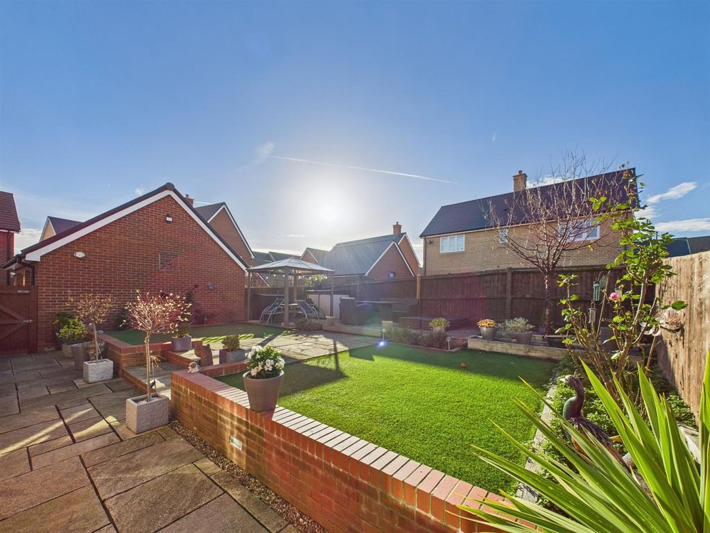 Property photo 2 of 19 Cam02435G0-Pr0074-Still023.Jpg