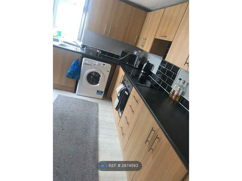 Property photo 2 of 6 Kitchen On The Ground Floor