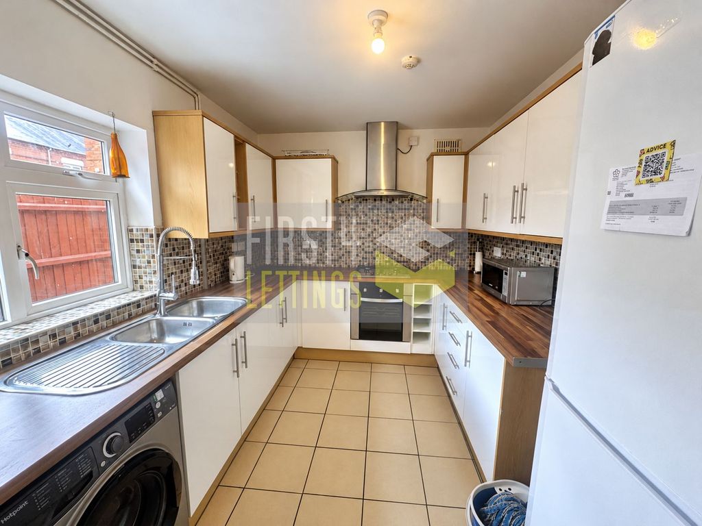 Property photo 2 of 13 Photo 9