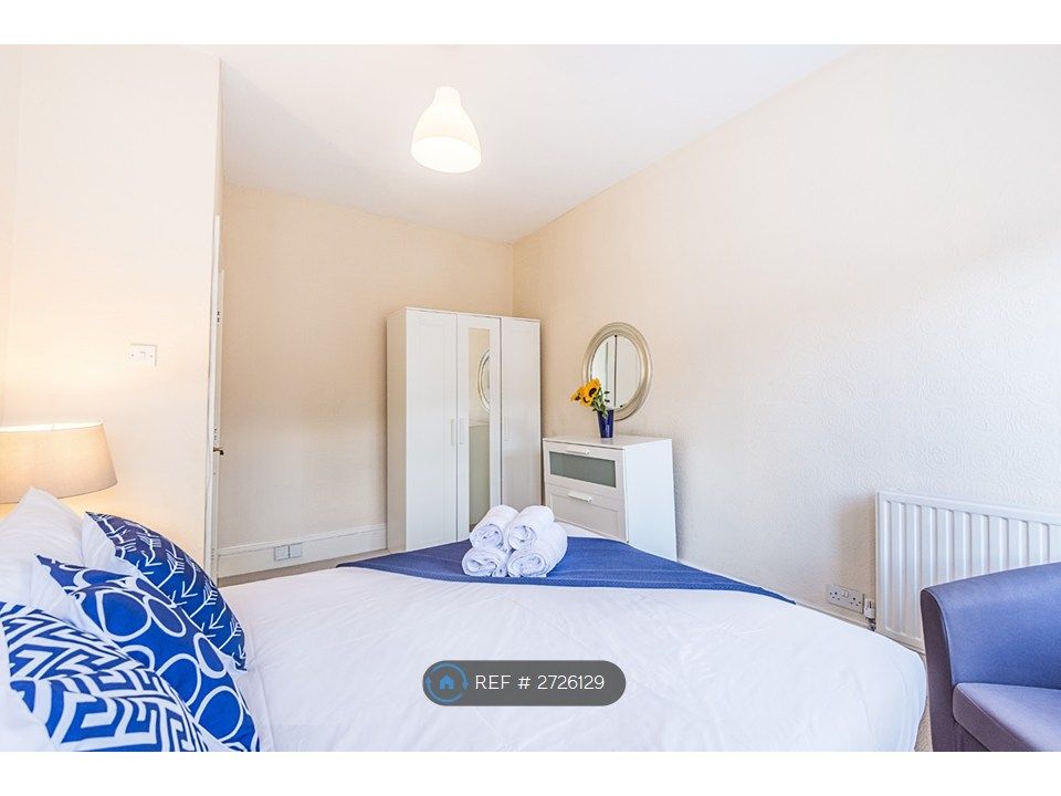 Property photo 3 of 13 Master Bedroom 1B