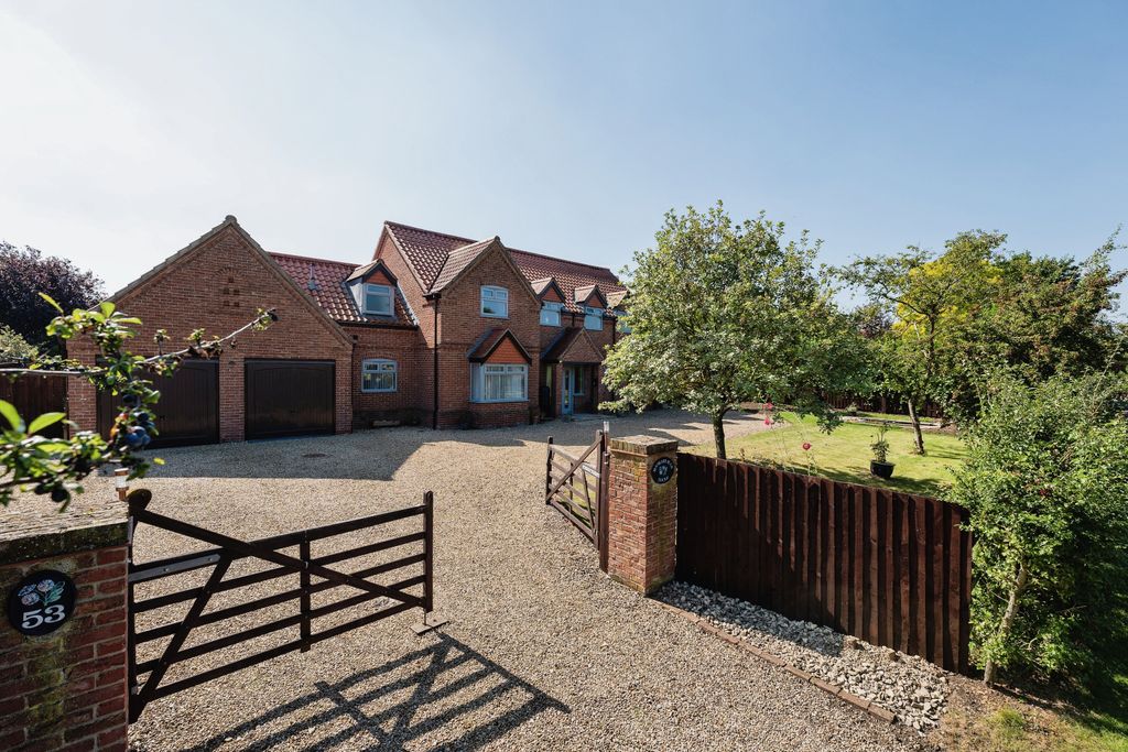 Property photo 2 of 29 37B7Fe21-c84B-ee11-Be6F-6045Bdd2c52d