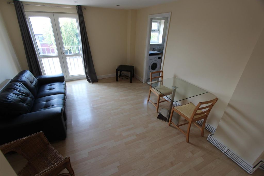 Property photo 3 of 14 Lounge Diner