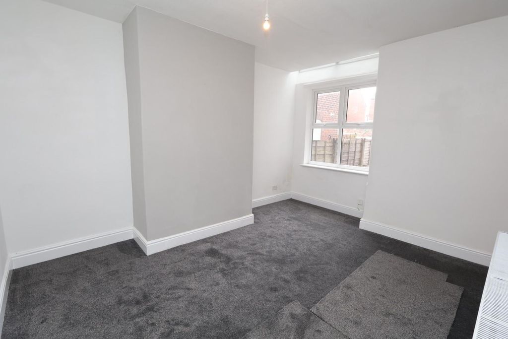 Property photo 3 of 13 2.Jpg
