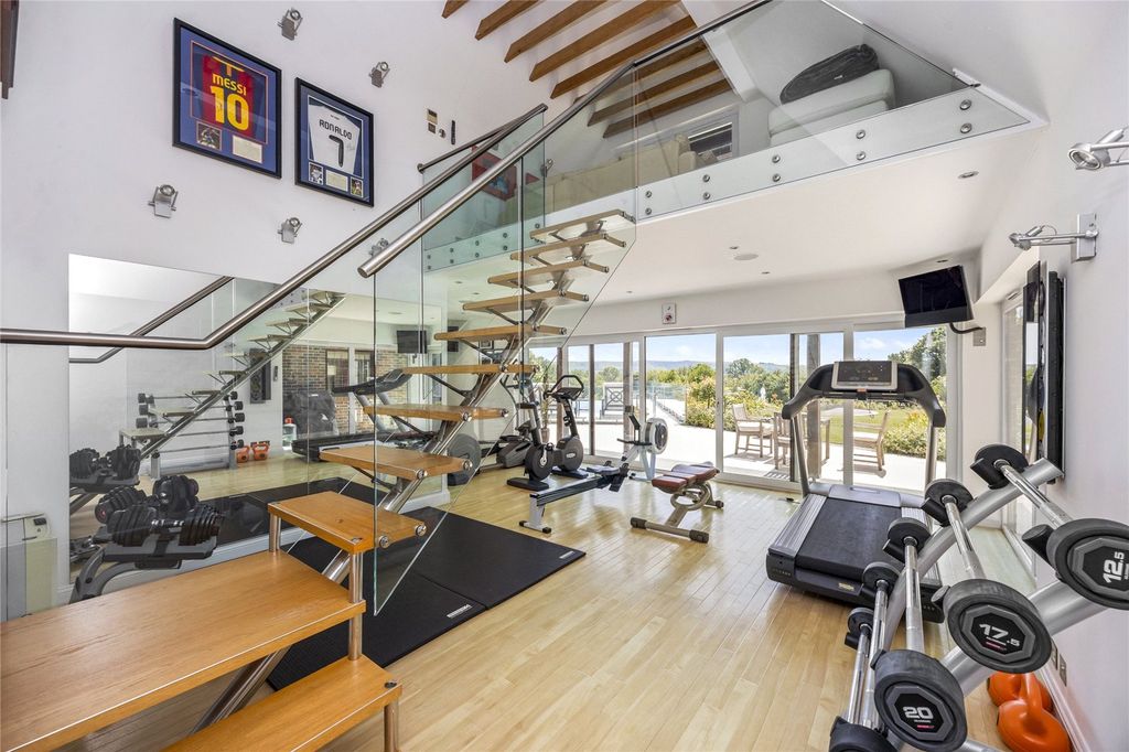 Property photo 2 of 31 Gym & Mezzanine