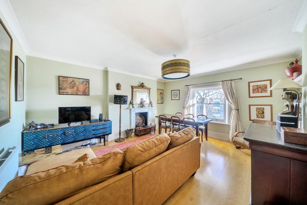 Property photo 2 of 19 Reception