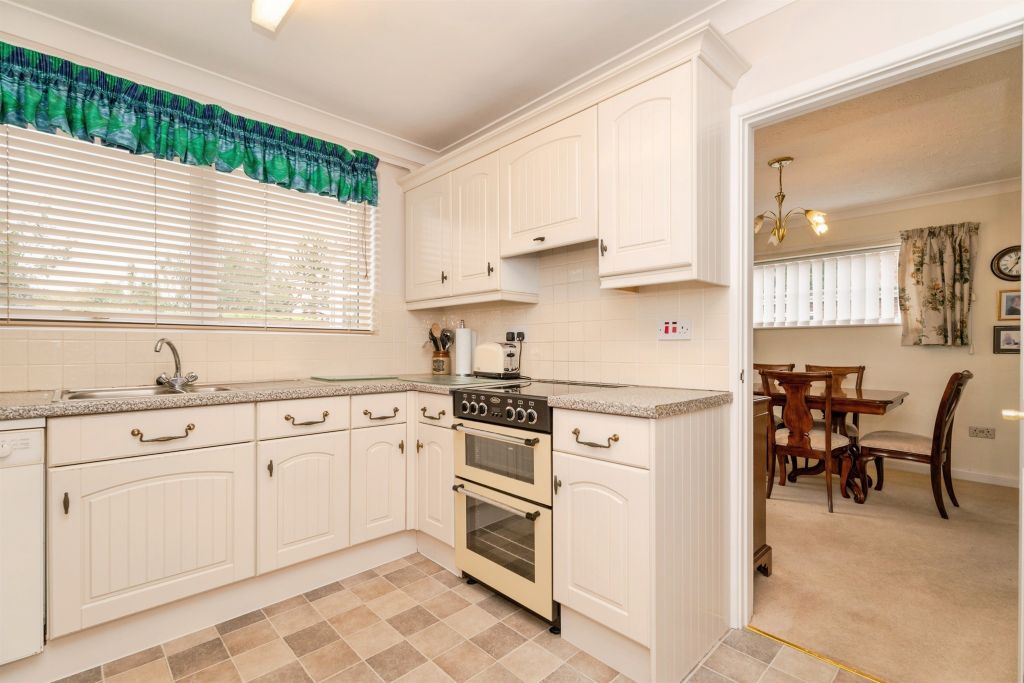 Property photo 3 of 18
