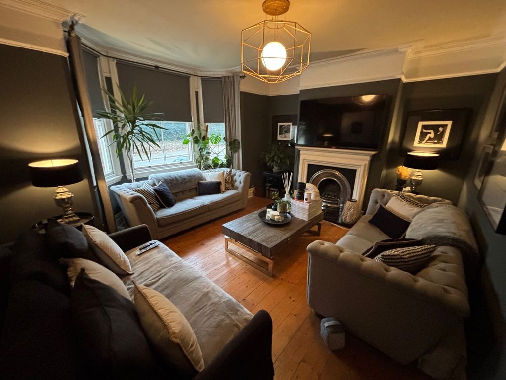 Property photo 2 of 19