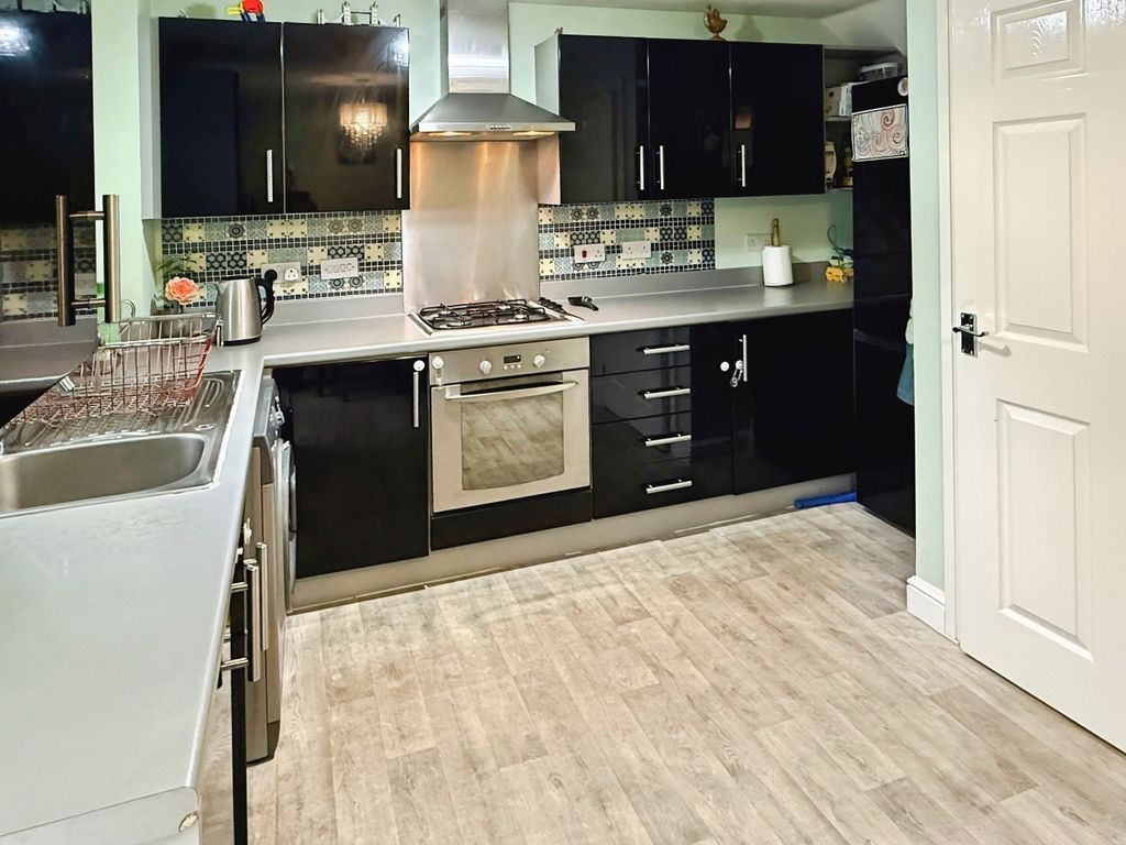 Property photo 3 of 22