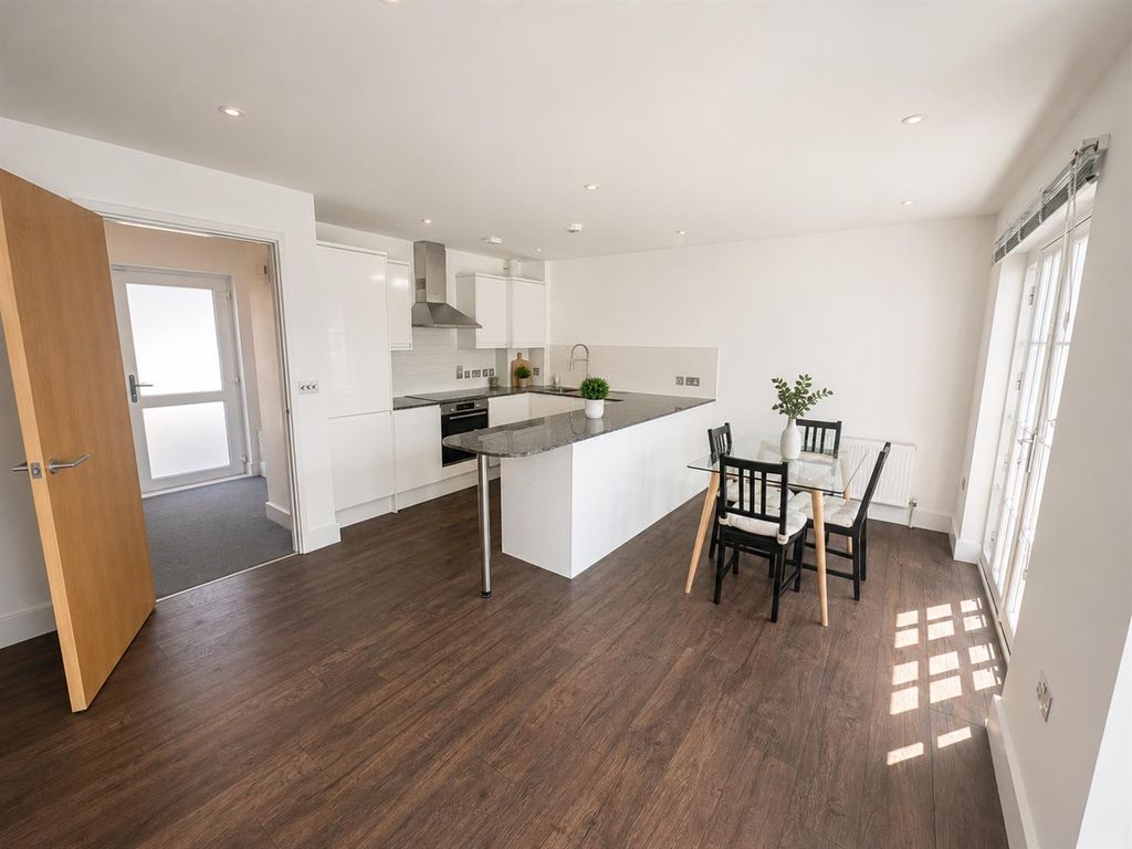 Property photo 1 of 6 Lounge Kitchen.Png