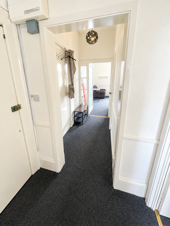 Property photo 3 of 7