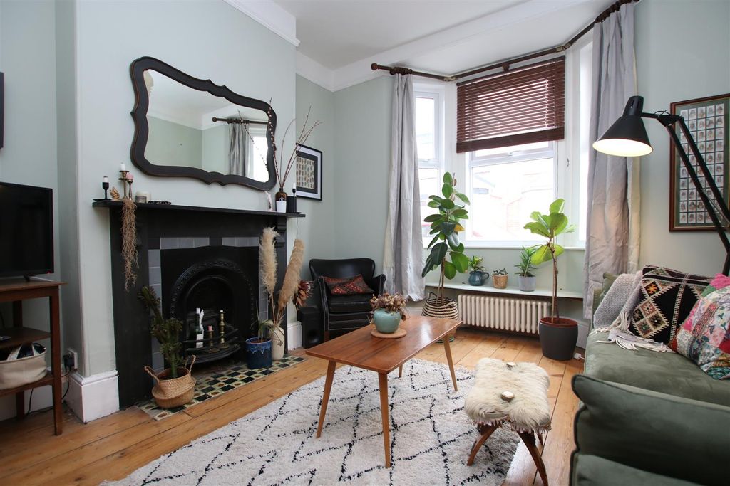 Property photo 2 of 14 Sitting Room 3.Jpg