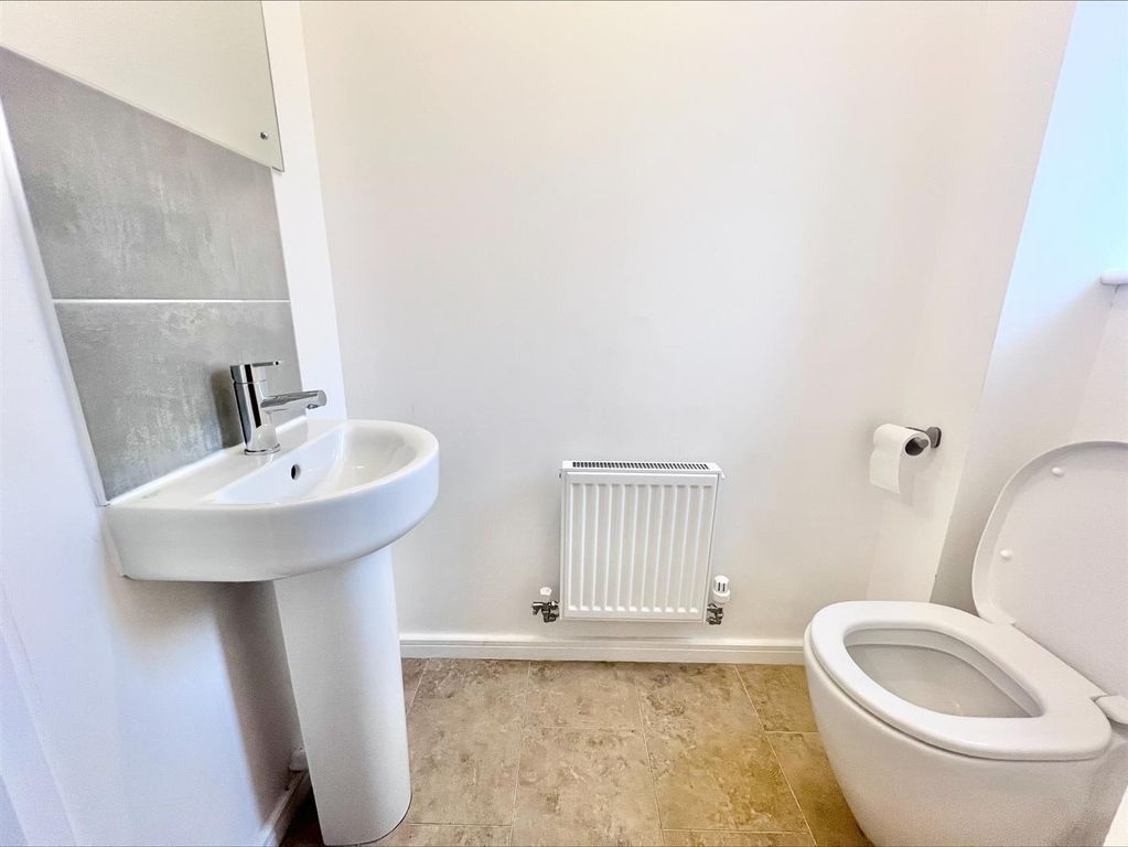 Property photo 3 of 11 Processed-73523194-6085-4932-Af26-99982Bd28022.Jpe