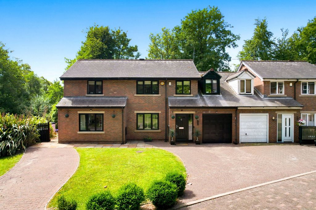 Property photo 1 of 71