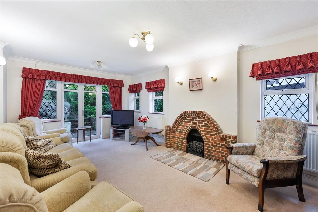 Property photo 2 of 20 Garlichill Road