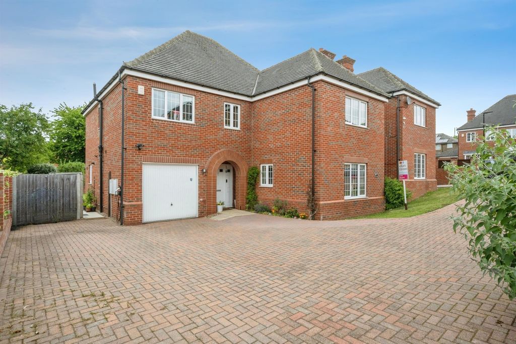 Property photo 1 of 19