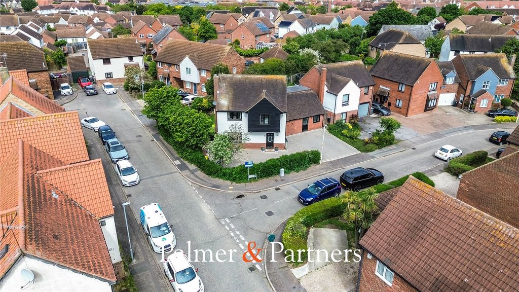 Property photo 2 of 32 Picture No. 05