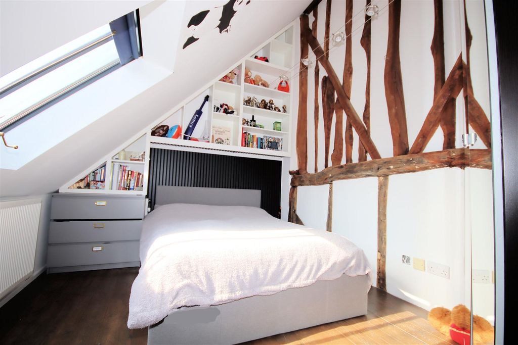 Property photo 3 of 49 Bedroom 3