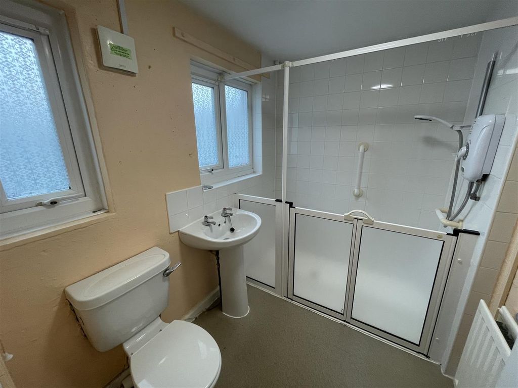 Property photo 3 of 11 17 Cook 11.Jpeg