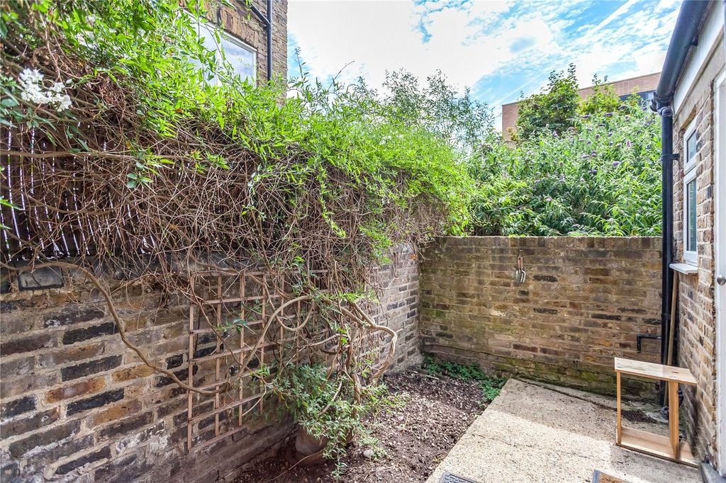 Property photo 3 of 10 Picture No. 14