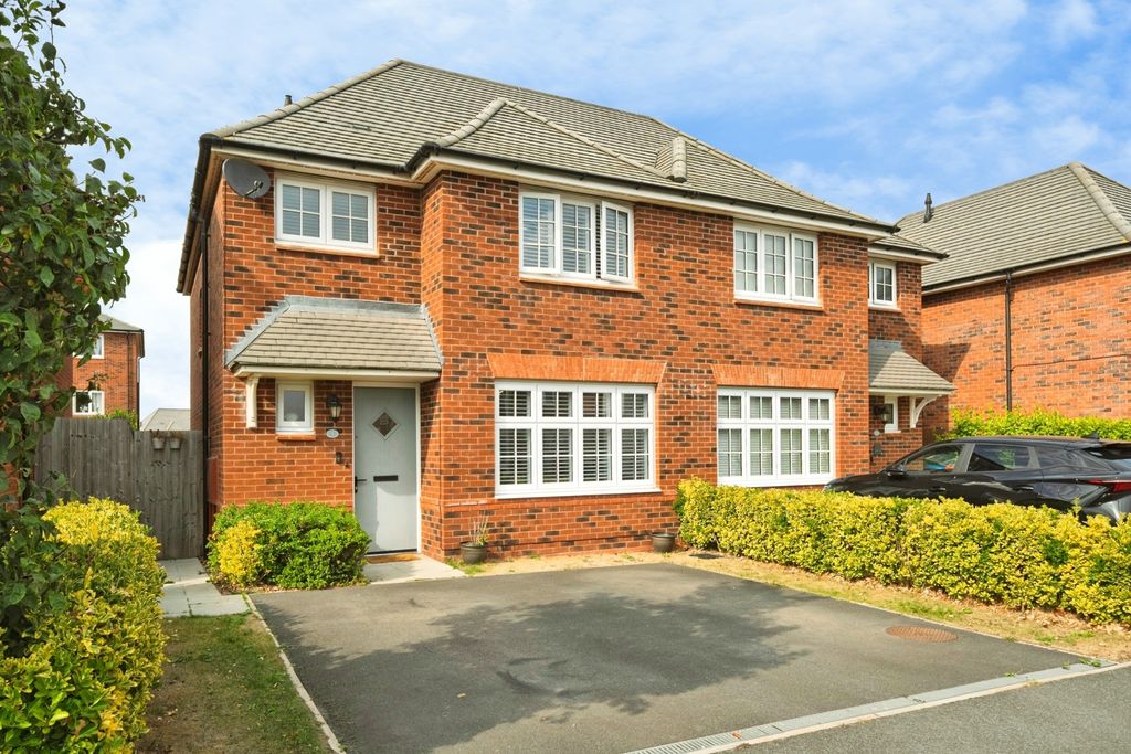 Property photo 1 of 20 Pbox-Img.Jpg