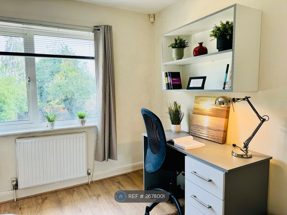 Property photo 3 of 13