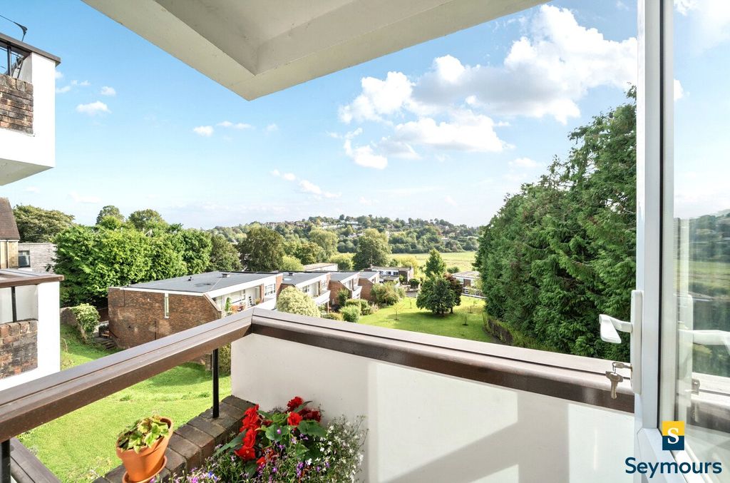 Property photo 3 of 16 Balcony