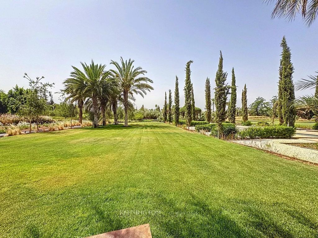 Property photo 3 of 32