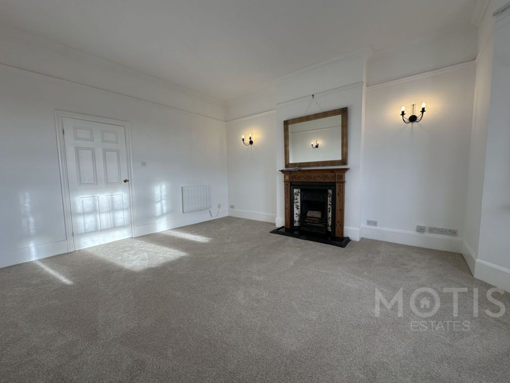 Property photo 3 of 9 Photo 2