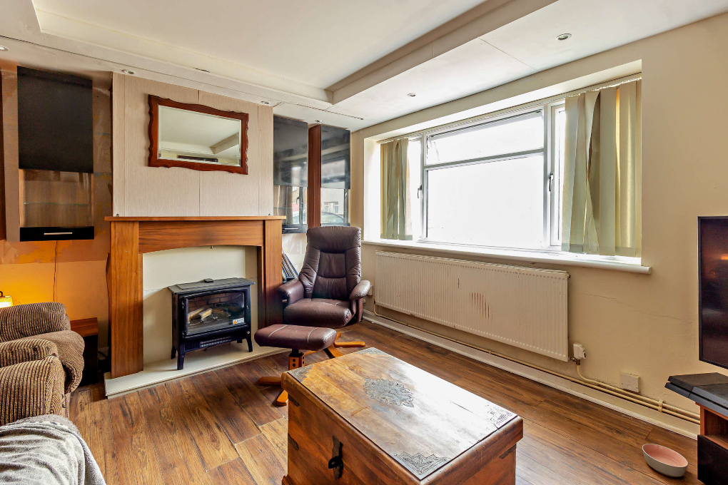 Property photo 2 of 12