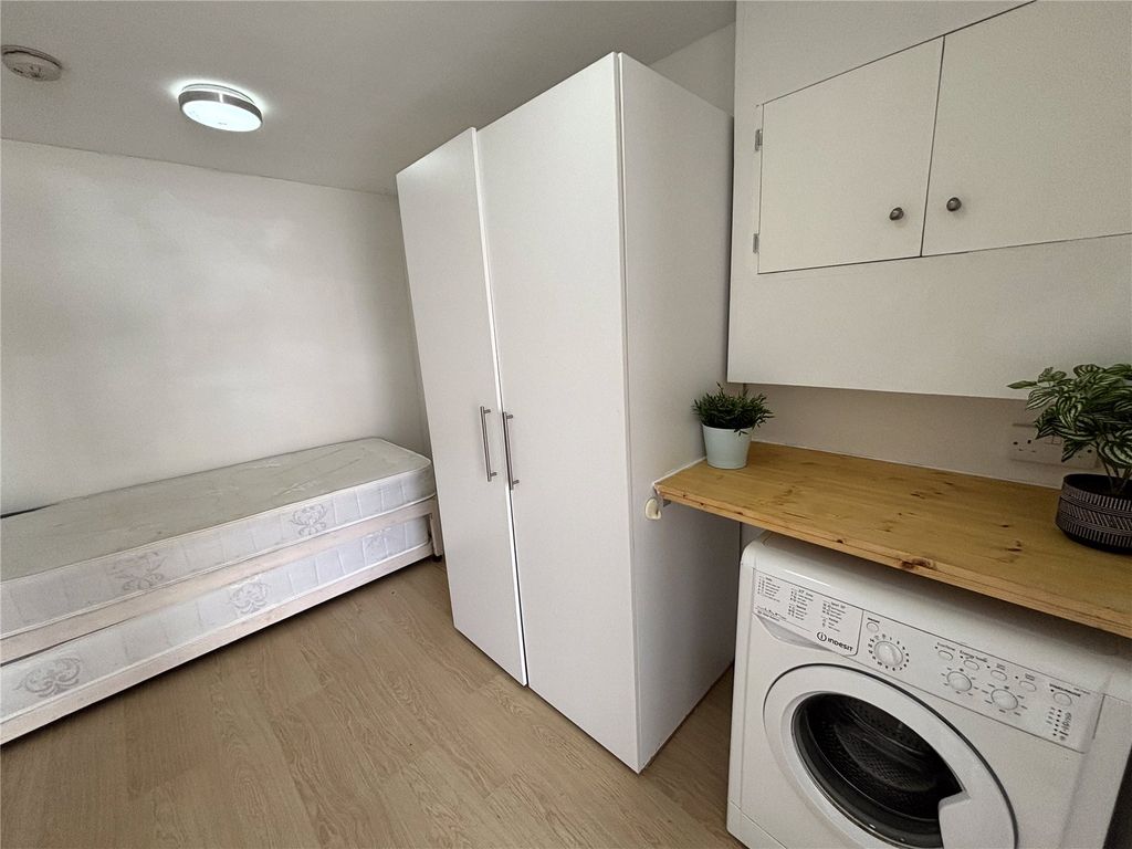Property photo 2 of 7 Picture No. 03
