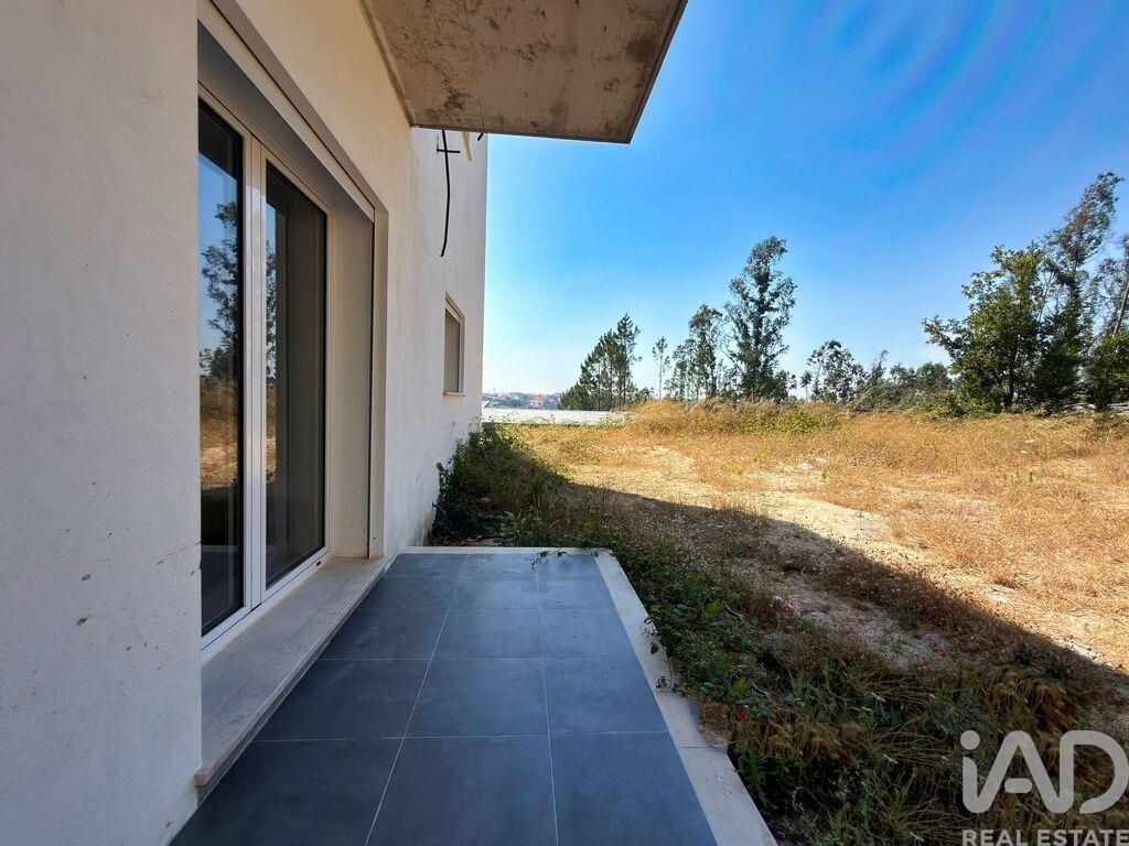 Property photo 3 of 28