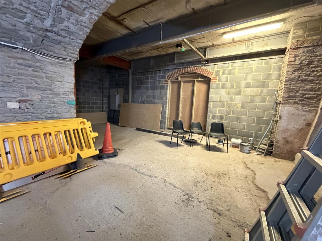 Property photo 3 of 13 The General Bs1 City & Country For Sale With Maggs