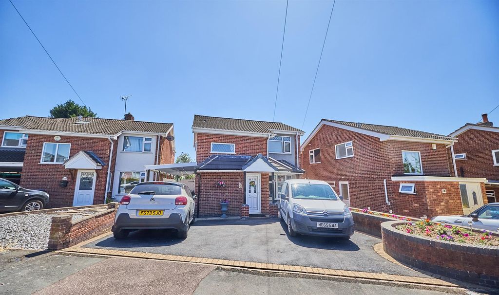 Property photo 1 of 21 Bearsden Crescent 16.Jpg