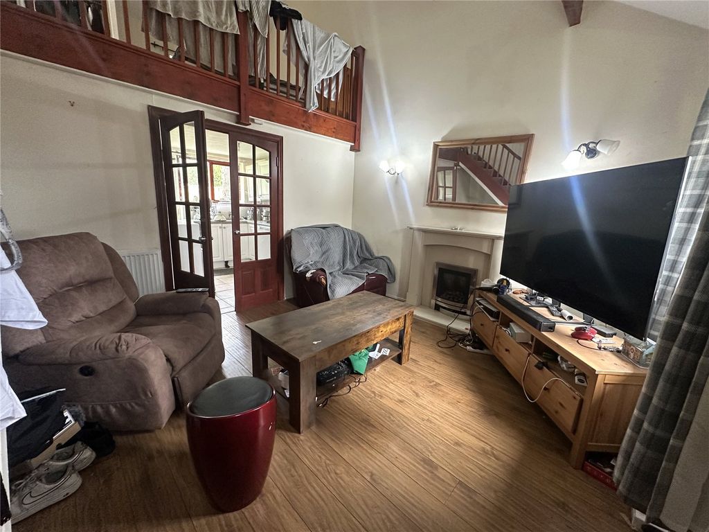 Property photo 2 of 12 Picture No. 06