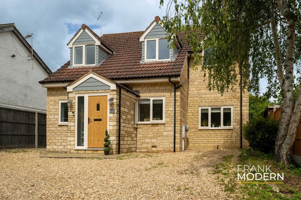 Property photo 1 of 43
